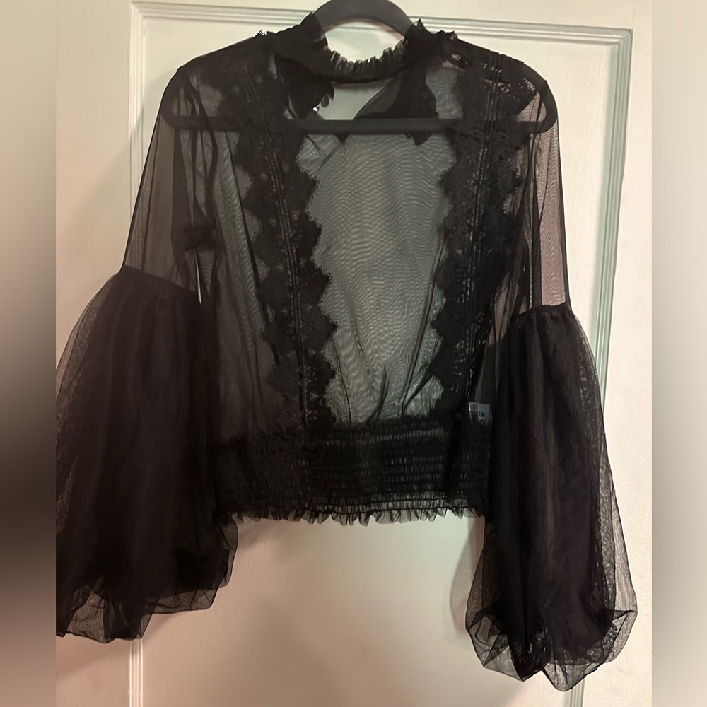 Dramatic Large Bell Sleeve Black lace top - size medium